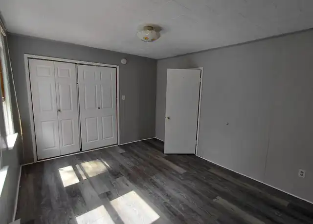 Property at 76 Hoffman St Unit 1, Kingston, NY, 12401, 1 bed, 1 bath, [object Object]