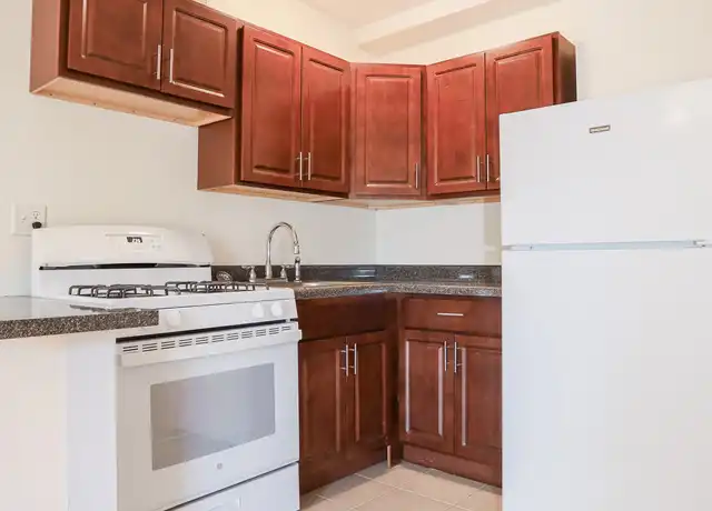 Property at 910 W Lawrence Ave Unit 805, Chicago, IL, 60640, 1 bed, 1 bath, [object Object]