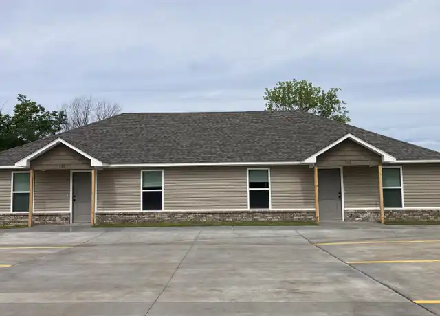 Property at 102 S 25th St Unit 2, Van Buren, AR, 72956, 2 beds, 2 baths, [object Object]