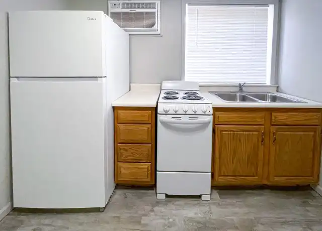 Property at 1413 W University Ave Unit 10, Muncie, IN, 47303, 0 beds, 1 bath, [object Object]