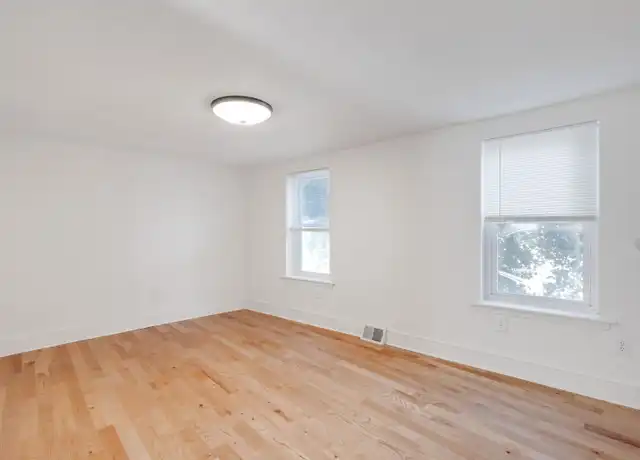 Property at 168 W Laurel St, Philadelphia, PA, 19123, 3 beds, 2.5 baths, [object Object]