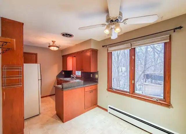 Property at 11210 Sunset Trl Unit 2, Minneapolis, MN, 55441, 1 bed, 1 bath, [object Object]