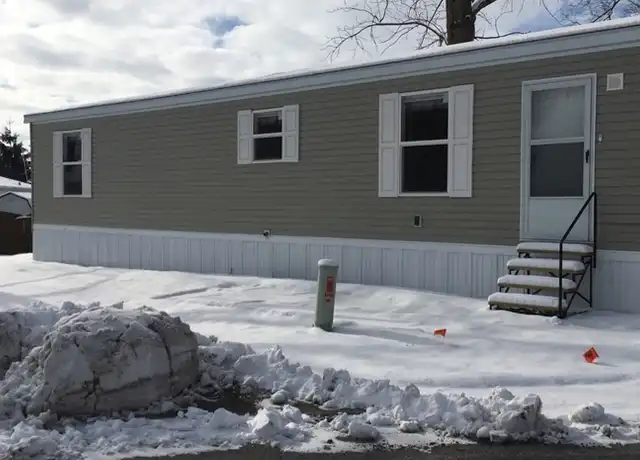 Property at 1710 S Walnut St Unit 03, Hartford City, IN, 47348, 2 beds, 1 bath, [object Object]