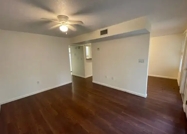 Property at 508 NE 4th Ave Unit 4, Gainesville, FL, 32601, 2 beds, 1.5 baths, [object Object]
