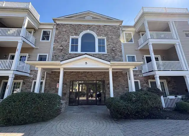 Property at 5 Tenakill Park E #117, Cresskill, NJ, 07626, 1 bed, 1 bath, [object Object]