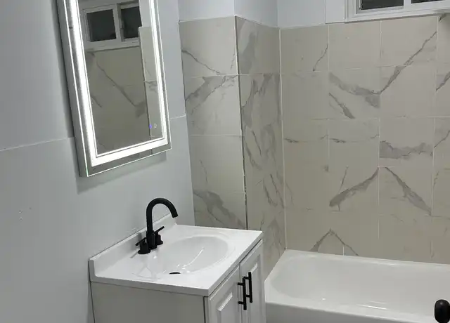 Property at 20 Richter St Unit 2, Providence, RI, 02908, 2 beds, 1 bath, [object Object]