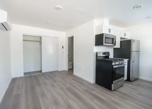 Property at 11937 Avon Way Unit 20, Los Angeles, CA, 90066, 0 beds, 1 bath, [object Object]