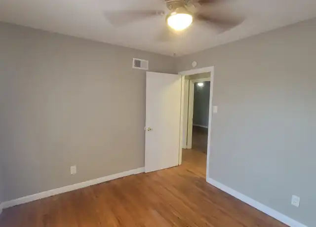 Property at 4497 Westmont Rd, Memphis, TN, 38109, 3 beds, 2 baths, [object Object]