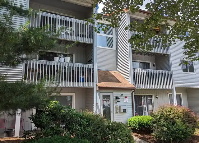 Property at 809 Franklin Crossing Rd #809, Franklin, MA, 02038, 2 beds, 1 bath, [object Object]