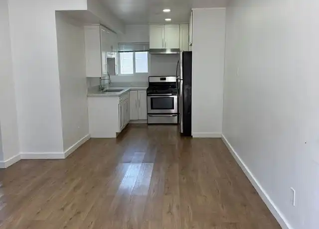 Property at 5732 Sepulveda Blvd, Van Nuys, CA, 91411, 2 beds, 1 bath, [object Object]