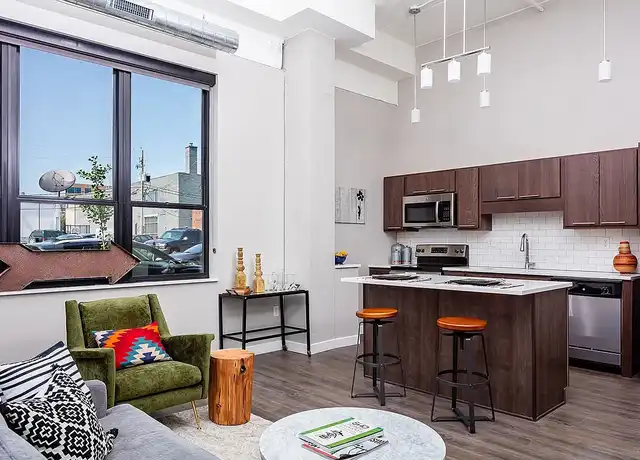 Property at Flux - 1400 Walnut St, Des Moines, IA, 50309, 2 beds, 2 baths, [object Object]