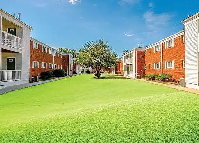 Property at Woodmere Apartments - 2135 W County Line Rd, Jackson, NJ, 08527, 1-2 bed, 1 bath, [object Object]