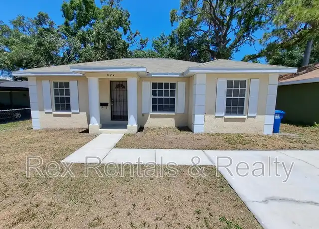 Property at 829 35th Ave S, Saint Petersburg, FL, 33705, 3 beds, 2 baths, [object Object]