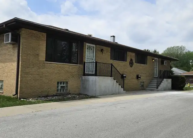 Property at 371 Buffalo Ave Unit 2, Calumet City, IL, 60409, 2 beds, 2 baths, [object Object]