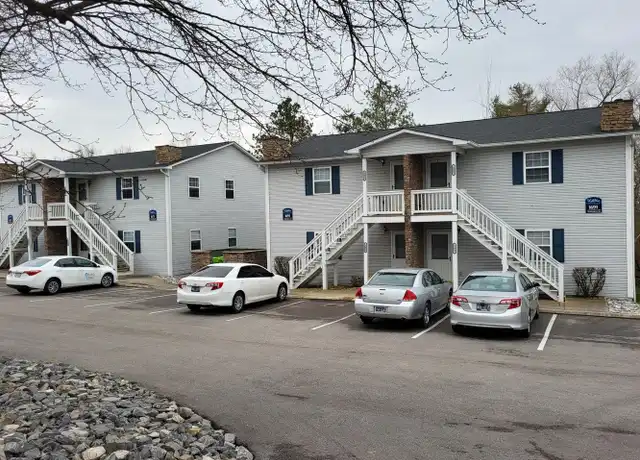 Property at 1671 Sparta Hwy, Crossville, TN, 38572, 2 beds, 1 bath, [object Object]