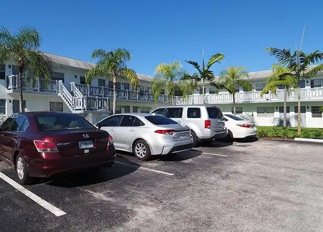 Property at 1045 NE 39th Dr #14, Oakland Park, FL, 33334, 2 beds, 1 bath, [object Object]