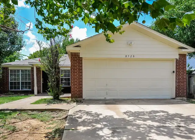 Property at 8528 Gatlinburg Dr, Fort Worth, TX, 76123, 3 beds, 2 baths, [object Object]