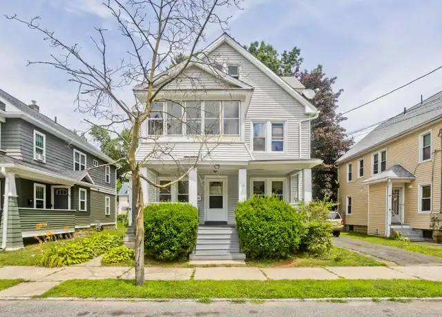 Property at 111-115 Groveland St Unit 111 Groveland Second Floor, Springfield, MA, 01108, 2 beds, 1 bath, [object Object]
