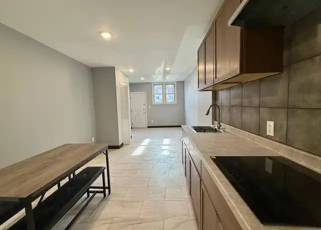 Property at 300 Harrison Ave Unit 2)-2), Harrison, NJ, 07029, 1 bed, 1 bath, [object Object]