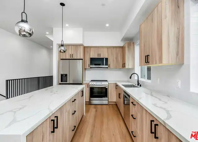 Property at 701 N Vendome St Unit 1, Los Angeles, CA, 90026, 4 beds, 3 baths, [object Object]