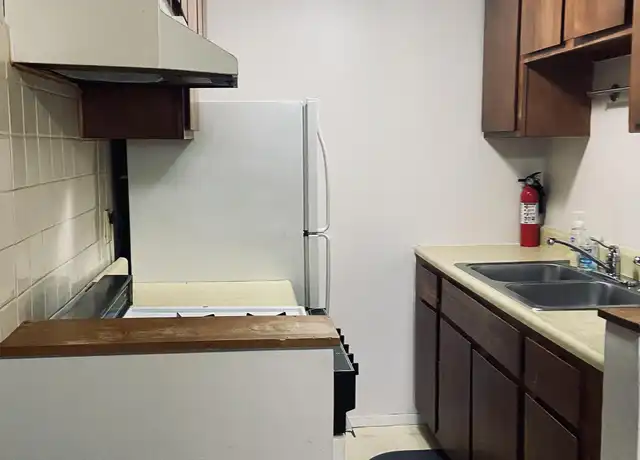 Property at 403 Ellen Ave Unit 5, Savoy, IL, 61874, 2 beds, 1 bath, [object Object]