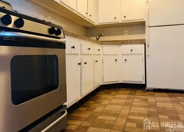 Property at 300 College Dr, Edison, NJ, 08817, 2 beds, 1 bath, [object Object]