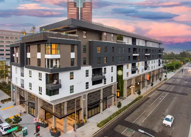 Property at The Magnolia - 500 W Broadway, Long Beach, CA, 90802, 2 beds, 2 baths, [object Object]