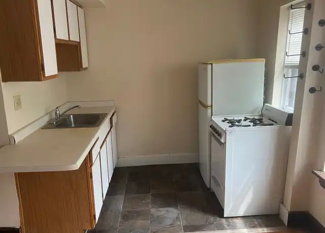 Property at 1521 N Franklin Pl Unit 105, Milwaukee, WI, 53202, 1 bed, 1 bath, [object Object]