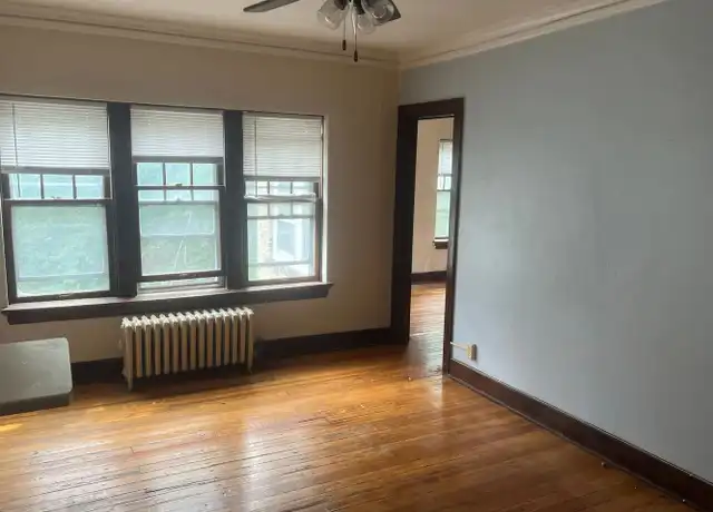 Property at 1521 N Franklin Pl Unit 105, Milwaukee, WI, 53202, 1 bed, 1 bath, [object Object]