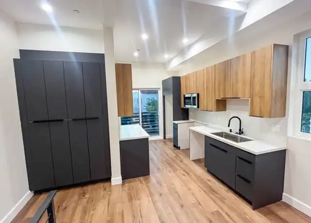Property at 3020 Virginia Rd, Los Angeles, CA, 90016, 4 beds, 4.5 baths, [object Object]