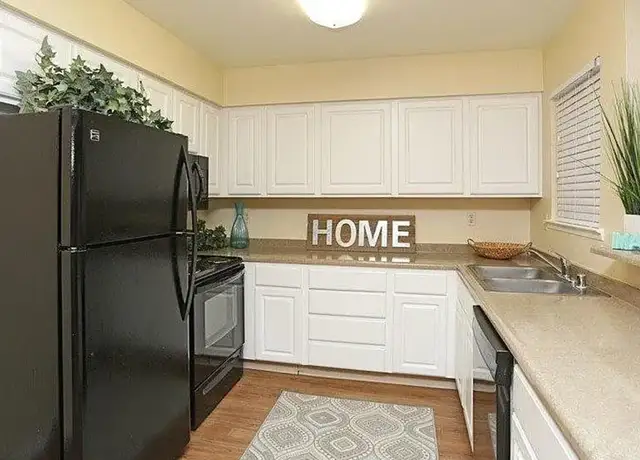 Photo of 2800 Willow Ave, Clovis, CA 93612