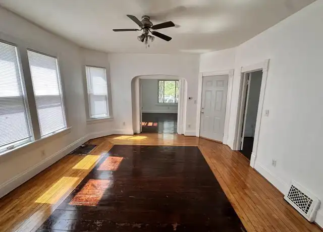 Property at 4219 7th Ave, Kenosha, WI, 53140, 2 beds, 1 bath, [object Object]
