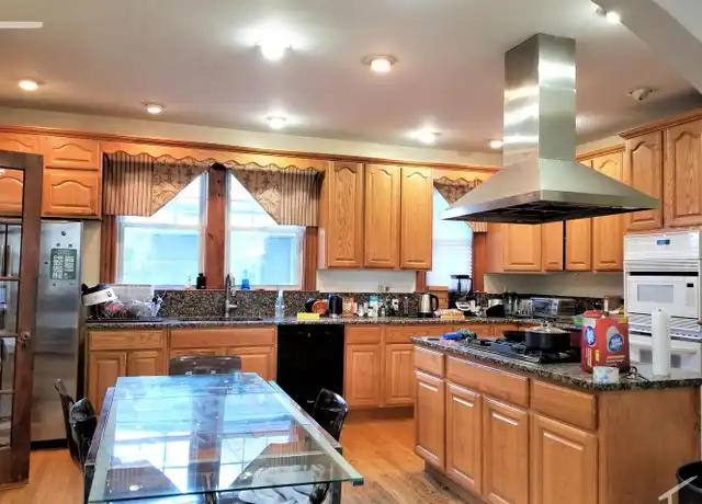 Property at 39 Babcock St, Brookline, MA, 02446, 5 beds, 3 baths, [object Object]