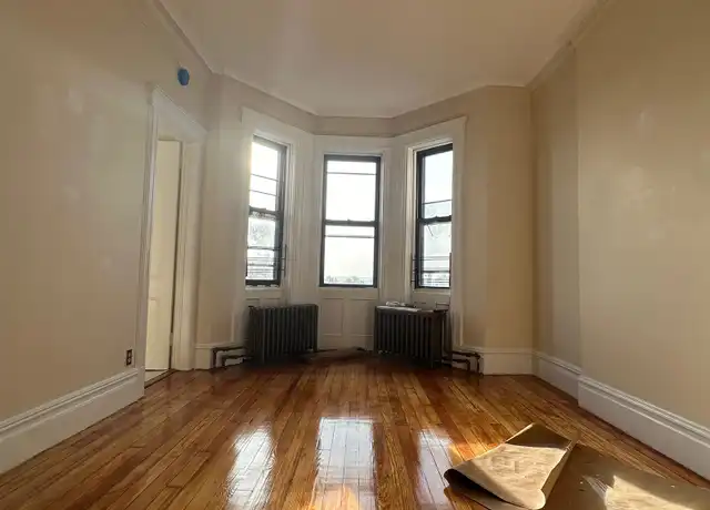 Property at 1712 Summit Ave Unit 3, Union City, NJ, 07087, 4 beds, 1 bath, [object Object]
