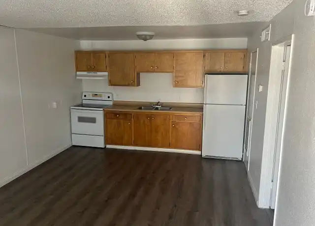 Property at 3720 Royal Crest St Unit 8, Las Vegas, NV, 89119, 1 bed, 1 bath, [object Object]