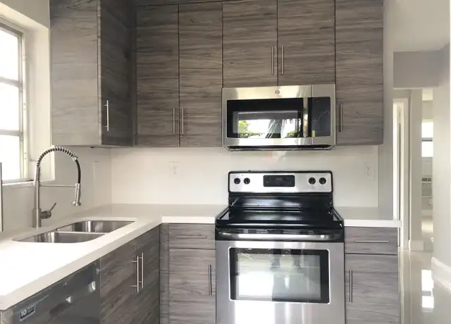 Property at 811 NW 6th Ave #1, Pompano Beach, FL, 33060, 2 beds, 1 bath, [object Object]