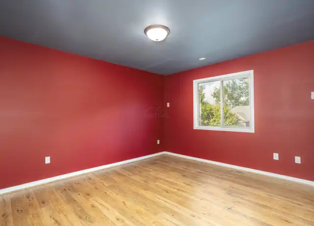 Property at 29893 Trailwood Dr, Warren, MI, 48092, 4 beds, 2.5 baths, [object Object]