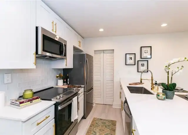 Property at 1960 Spectrum Cir Unit 02-325, Marietta, GA, 30067, 2 beds, 2 baths, [object Object]