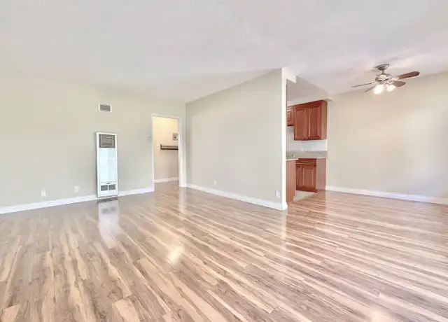 Property at 1129 Lincoln Blvd Unit 2, Santa Monica, CA, 90403, 1 bed, 1 bath, [object Object]