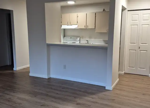 Property at 3410 SW Alice St Unit 2, Portland, OR, 97219, 1 bed, 1 bath, [object Object]
