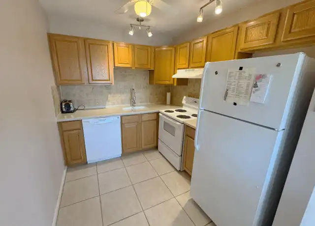 Property at 125 Dorset C, Boca Raton, FL, 33434, 2 beds, 1.5 baths, [object Object]