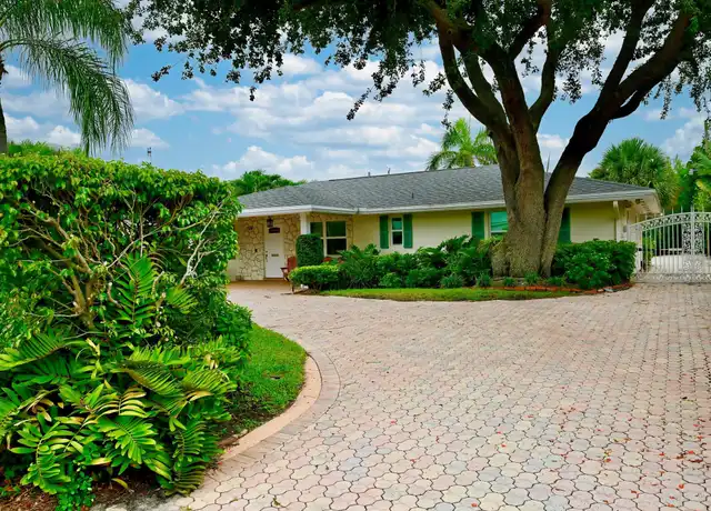 Property at 129 Alhambra Pl, West Palm Beach, FL, 33405, 4 beds, 3 baths, [object Object]