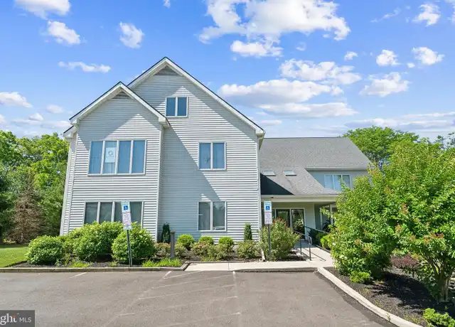 Property at 904 Sumneytown Pike Unit 300, Lower Gwynedd Township, PA, 19002, 2 beds, 1 bath, [object Object]
