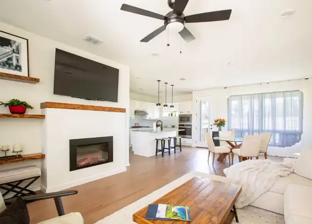 Property at 125 Surfside St, San Marcos, TX, 78666, 3 beds, 2 baths, [object Object]
