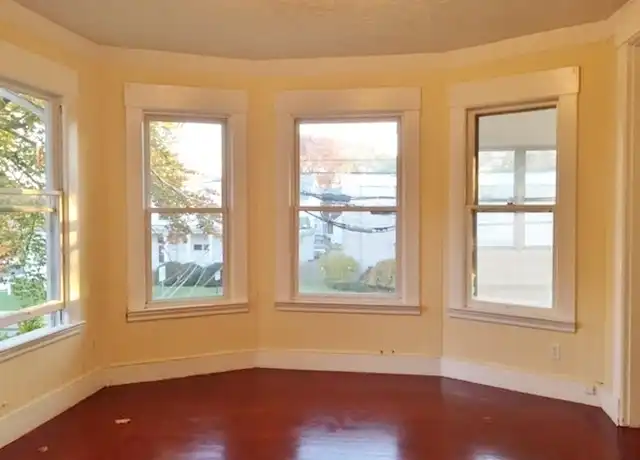 Property at 985 Whalley Ave Unit 2, New Haven, CT, 06515, 3 beds, 1 bath, [object Object]