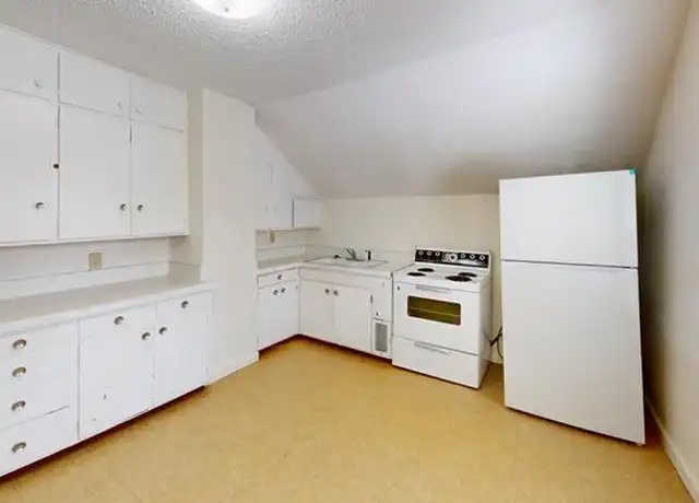 Property at 815 N 16th St Unit 3, Bismarck, ND, 58501, 2 beds, 1 bath, [object Object]