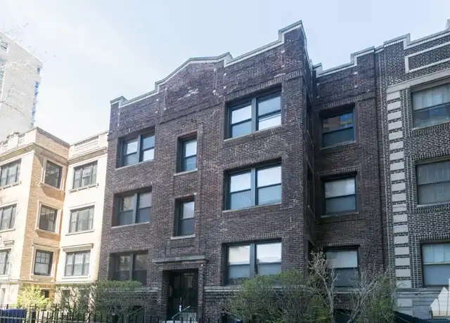 Property at 656 W Gordon Ter, Chicago, IL, 60613, 2 beds, 1 bath, [object Object]
