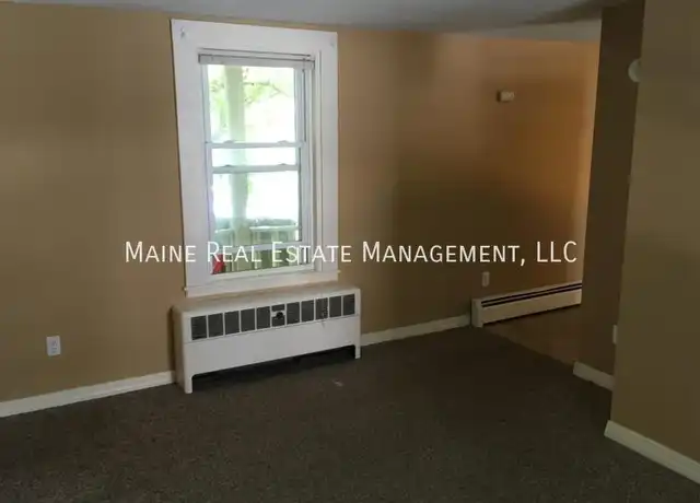 Property at 15 Elm St Apt 3, Bangor, ME, 04401, 2 beds, 1 bath, [object Object]