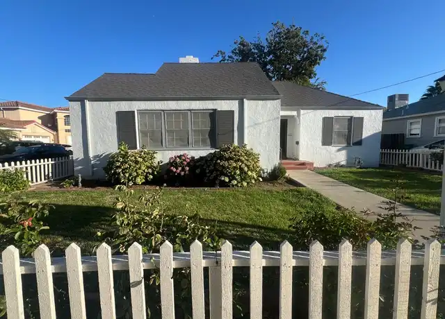 Property at 400 W 10th St, Tracy, CA, 95376, 3 beds, 2 baths, [object Object]