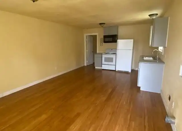 Property at 4212 Davenport St, Houston, TX, 77051, 1 bed, 1 bath, [object Object]